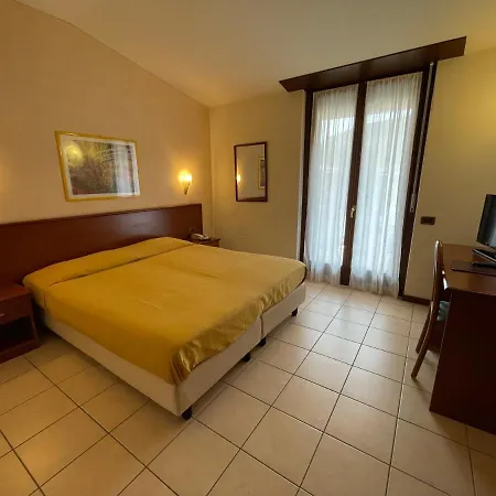 Virginia Hotel